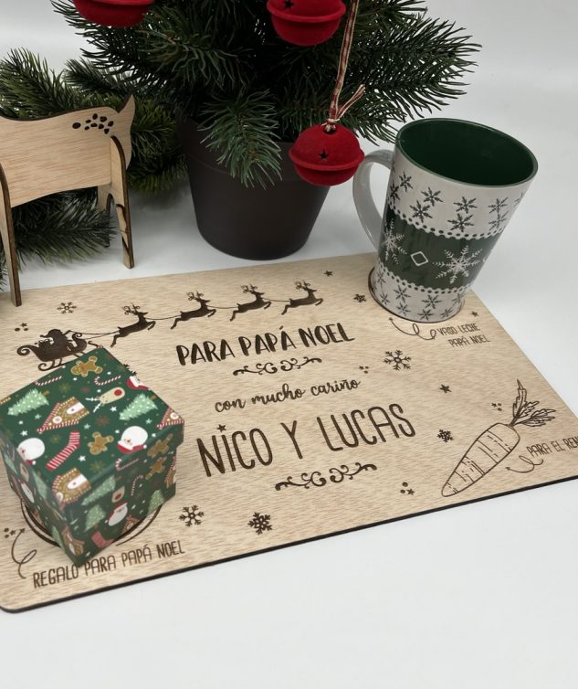 bandeja navideña personalizada en madera para la llegada de Papá Noel
